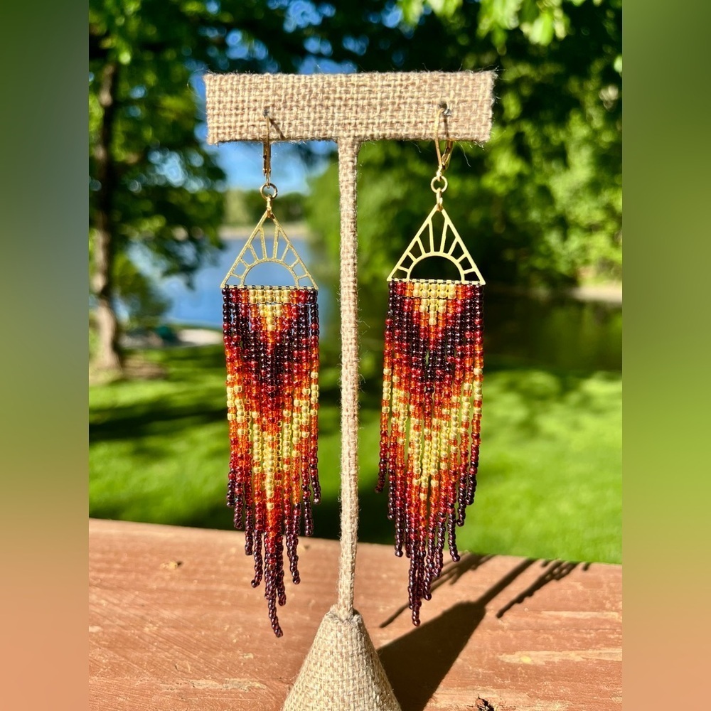 NWT Flaming Sun Horizontal Beaded gold Earring
